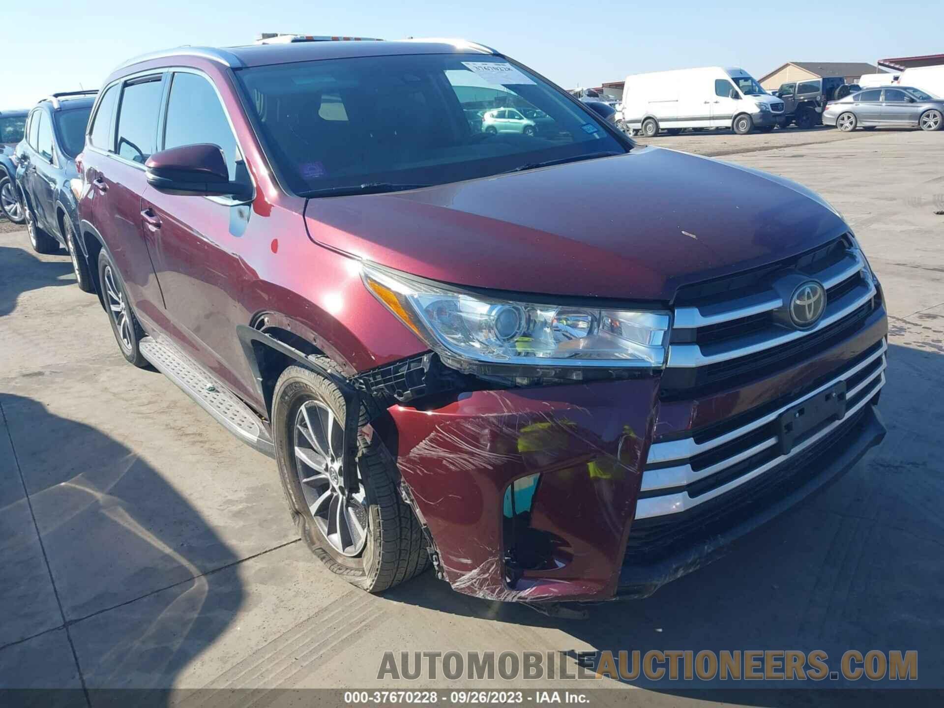 5TDKZRFH5JS264958 TOYOTA HIGHLANDER 2018