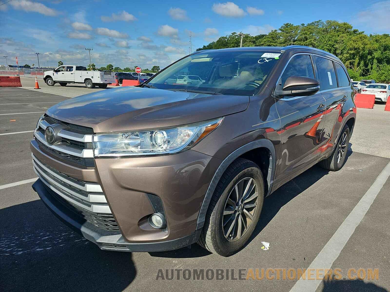 5TDKZRFH5JS278374 Toyota Highlander 2018