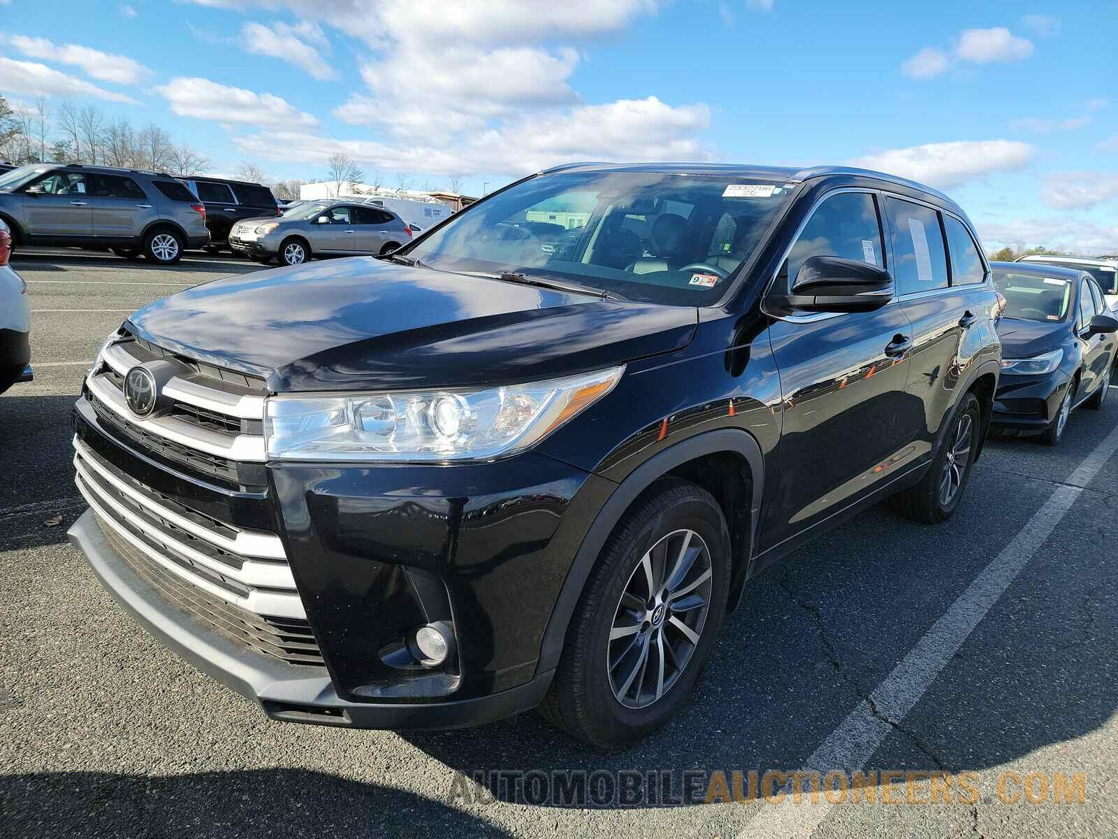 5TDKZRFH5JS527367 Toyota Highlander 2018