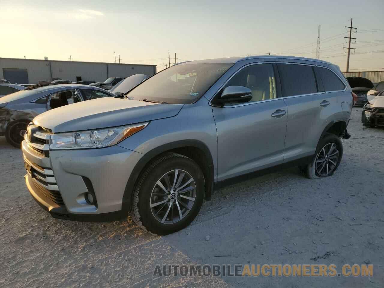 5TDKZRFH5KS356816 TOYOTA HIGHLANDER 2019