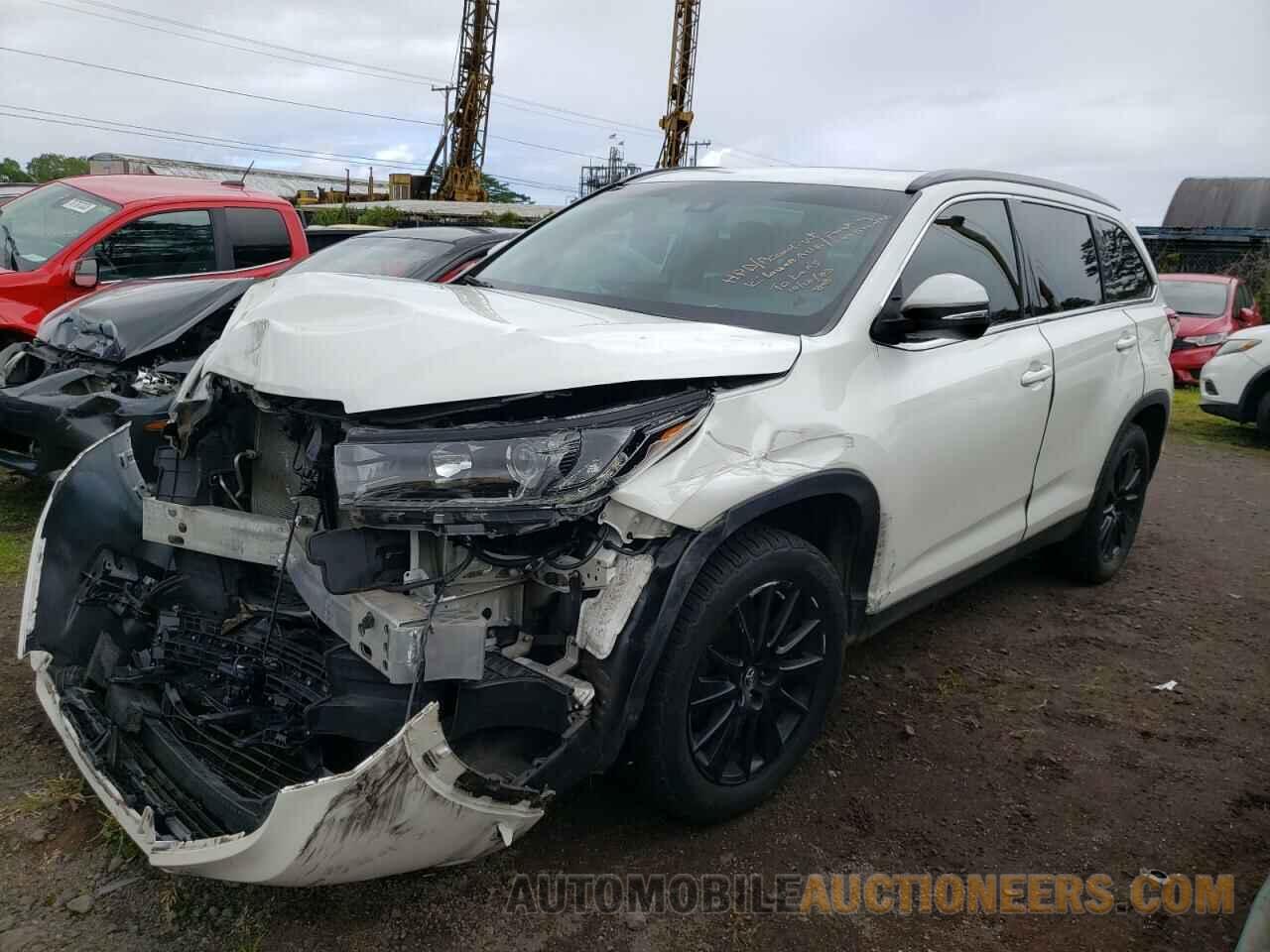 5TDKZRFH5KS557213 TOYOTA HIGHLANDER 2019