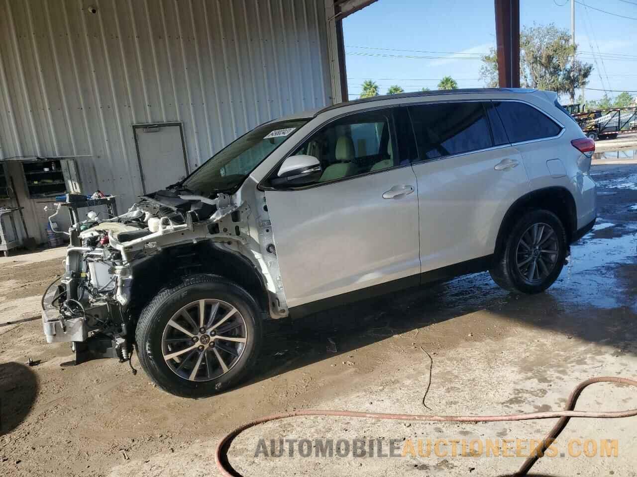 5TDKZRFH5KS566395 TOYOTA HIGHLANDER 2019