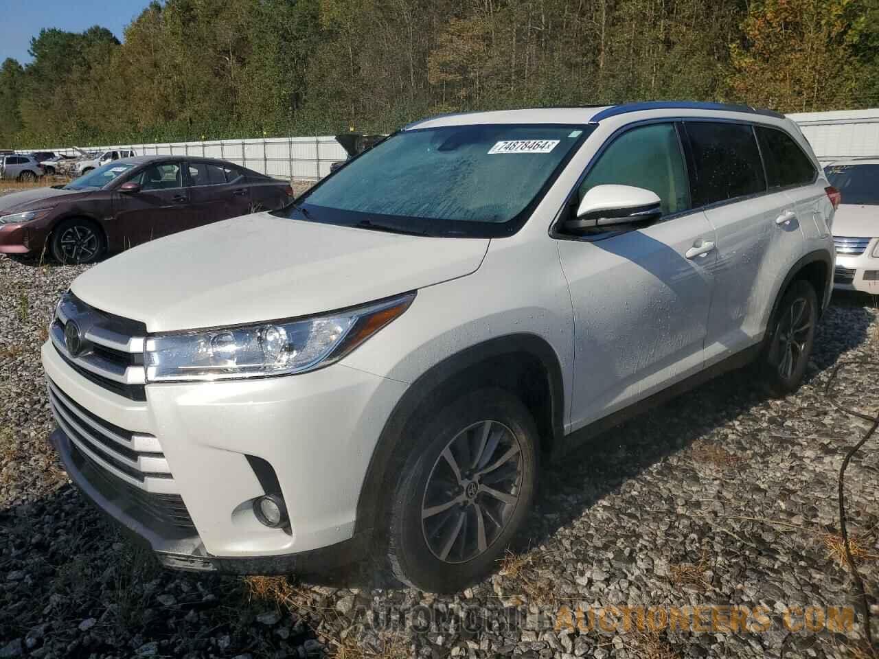 5TDKZRFH5KS574951 TOYOTA HIGHLANDER 2019