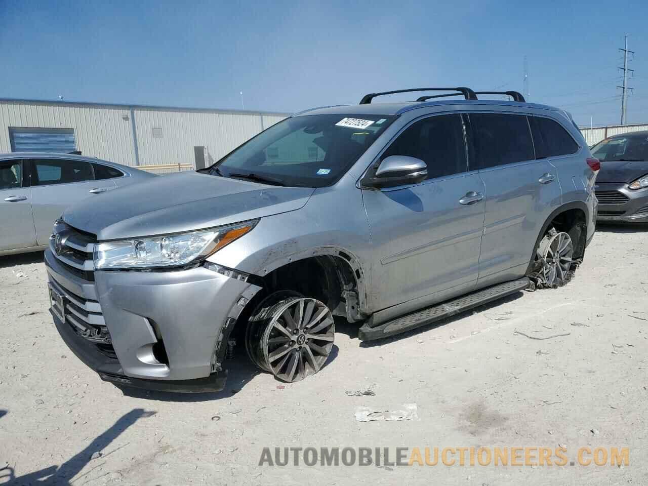 5TDKZRFH6HS193327 TOYOTA HIGHLANDER 2017