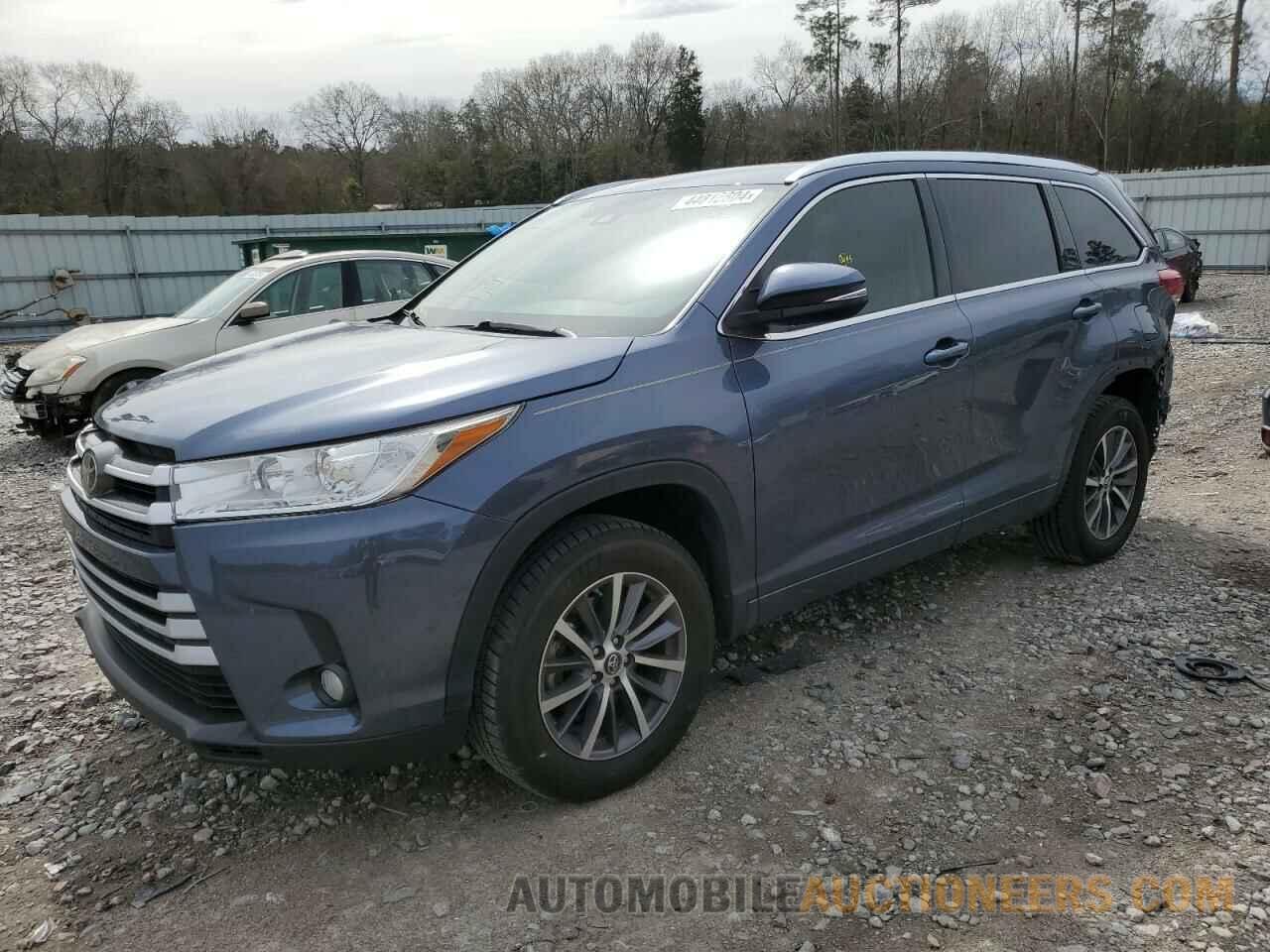 5TDKZRFH6HS518445 TOYOTA HIGHLANDER 2017