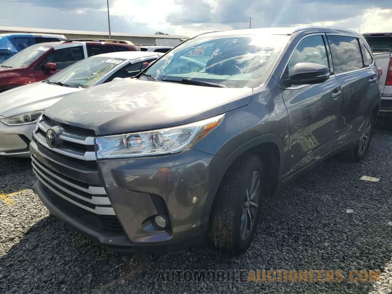 5TDKZRFH6HS525895 TOYOTA HIGHLANDER 2017