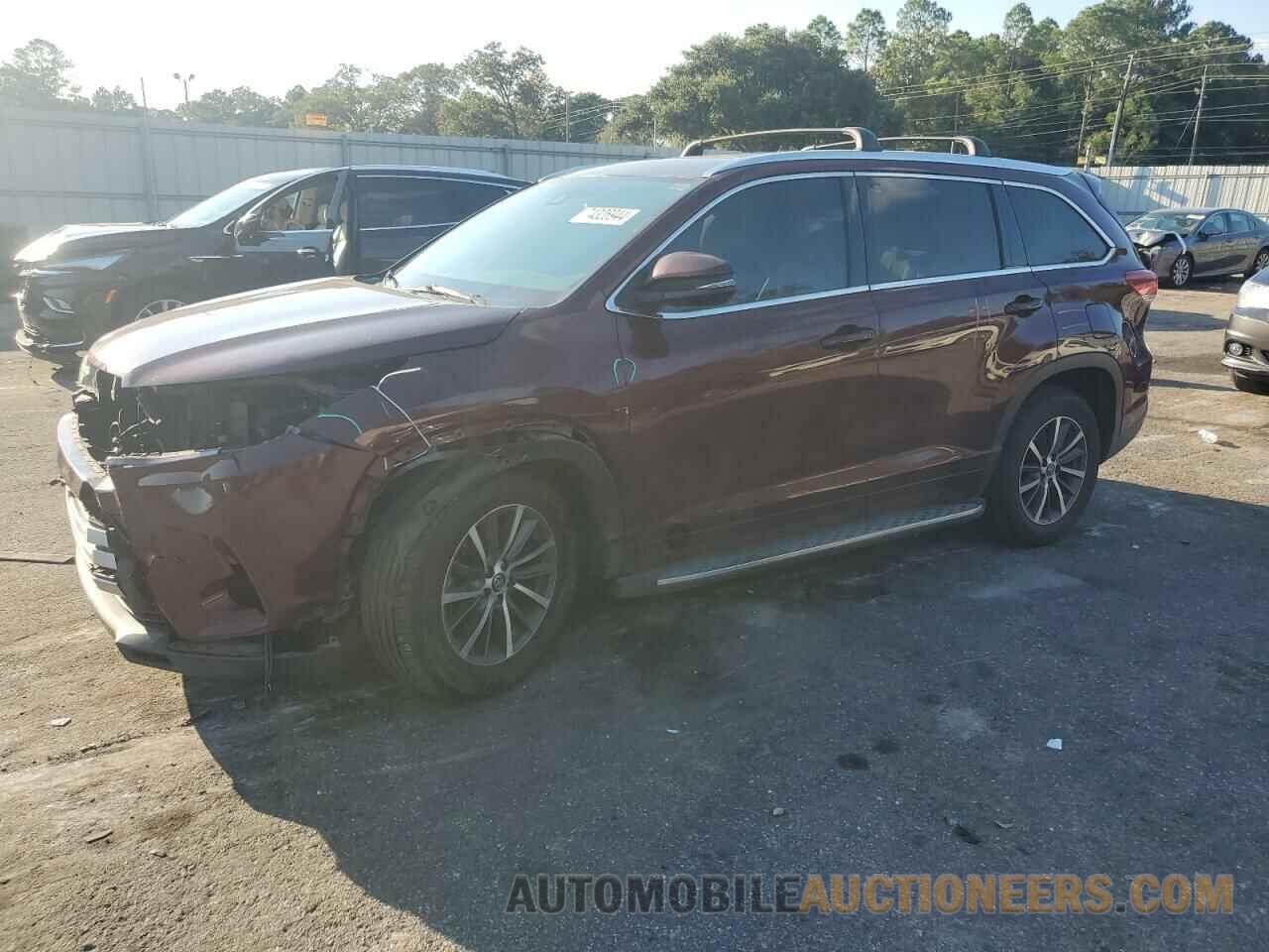 5TDKZRFH6JS239261 TOYOTA HIGHLANDER 2018