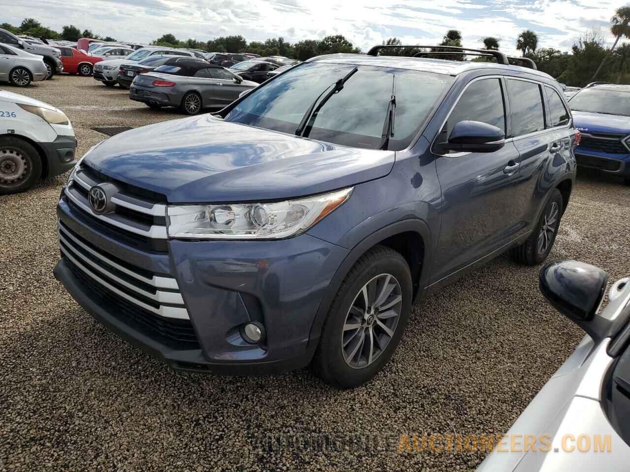 5TDKZRFH6JS239289 TOYOTA HIGHLANDER 2018