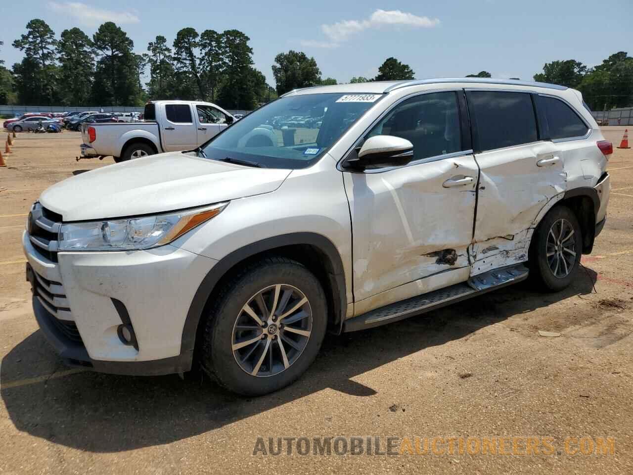 5TDKZRFH6JS264032 TOYOTA HIGHLANDER 2018