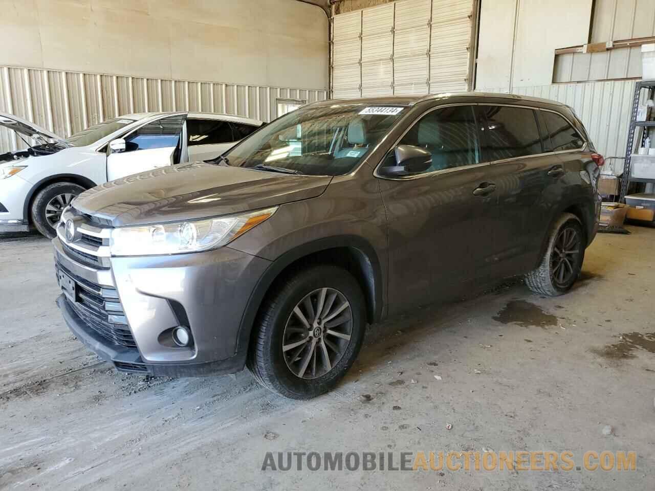 5TDKZRFH6JS279940 TOYOTA HIGHLANDER 2018