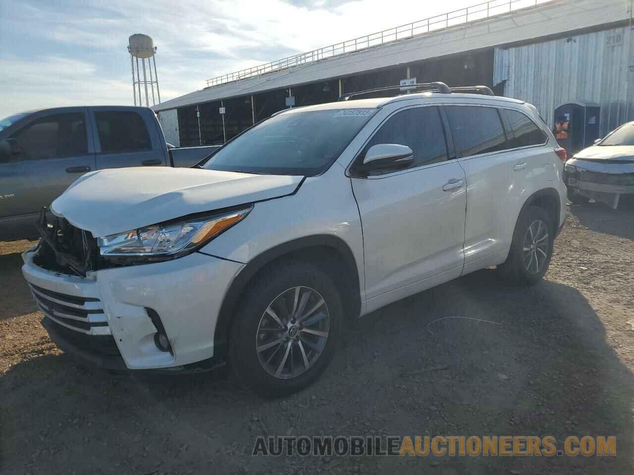 5TDKZRFH6JS546137 TOYOTA HIGHLANDER 2018