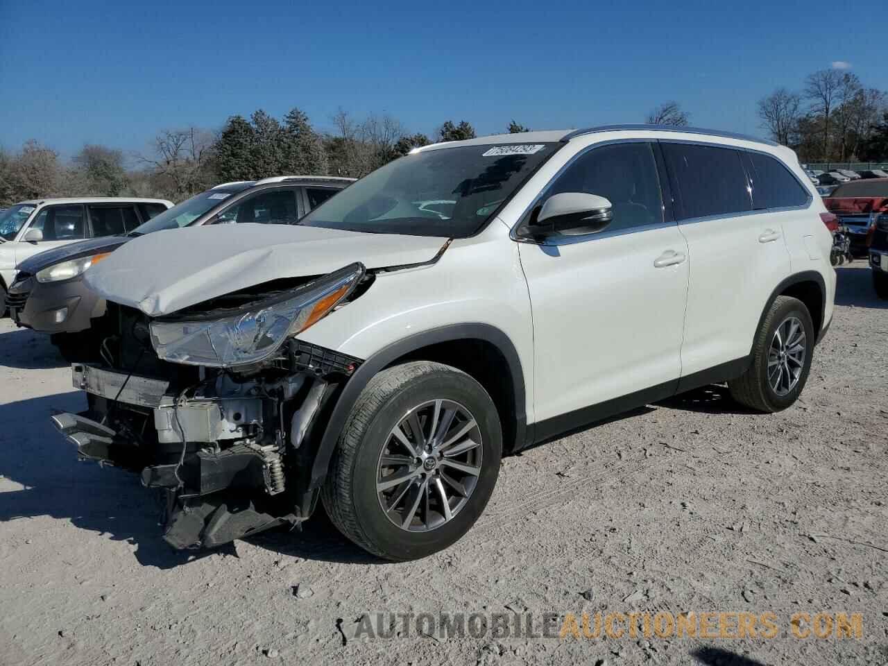 5TDKZRFH6KS323887 TOYOTA HIGHLANDER 2019