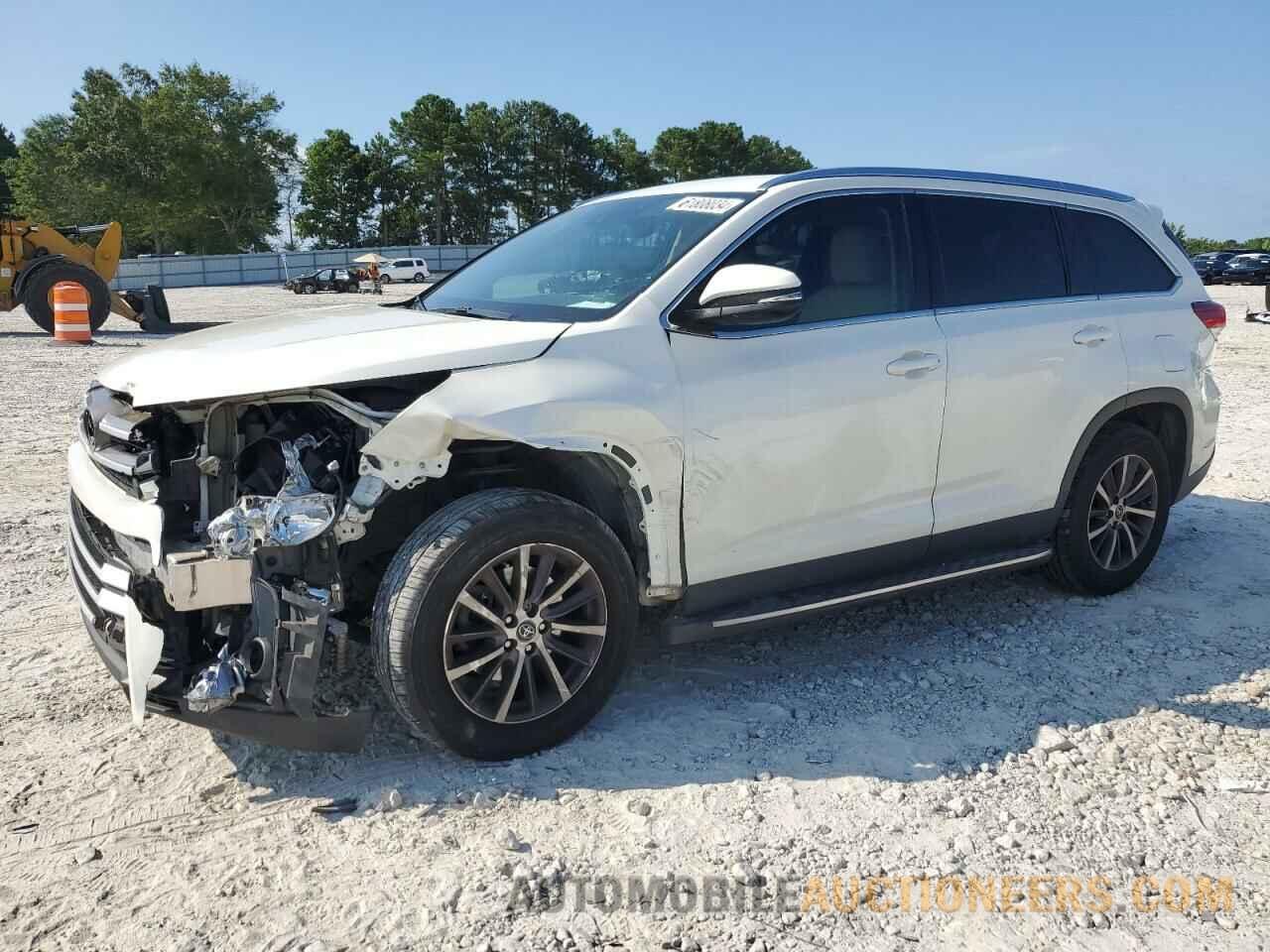 5TDKZRFH6KS552070 TOYOTA HIGHLANDER 2019