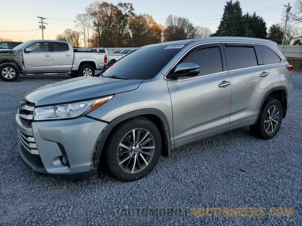 5TDKZRFH7HS516588 TOYOTA HIGHLANDER 2017