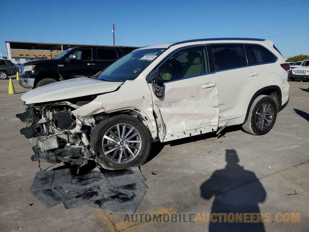 5TDKZRFH7HS521757 TOYOTA HIGHLANDER 2017