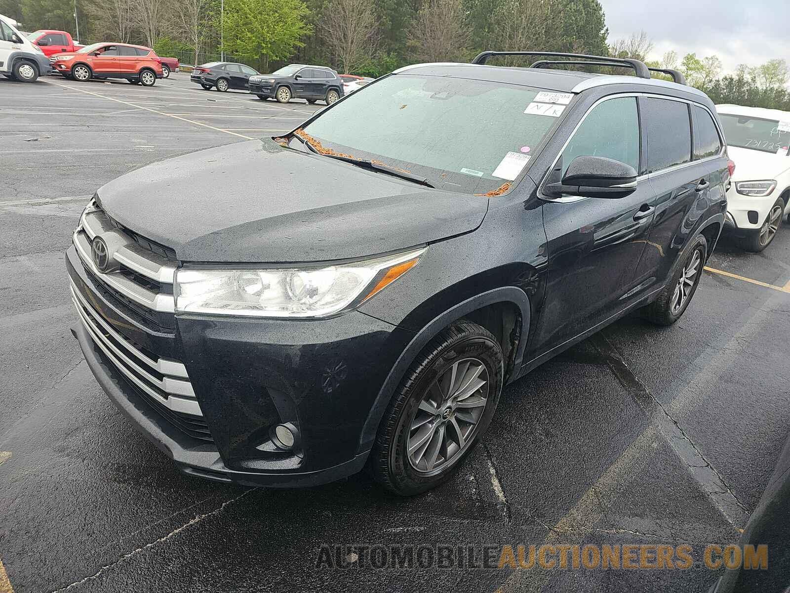 5TDKZRFH7HS524657 Toyota Highlander 2017