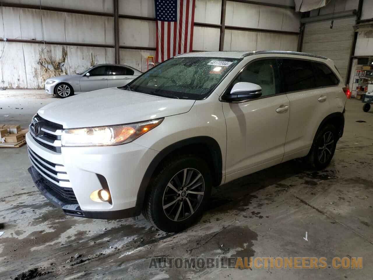 5TDKZRFH7HS525386 TOYOTA HIGHLANDER 2017