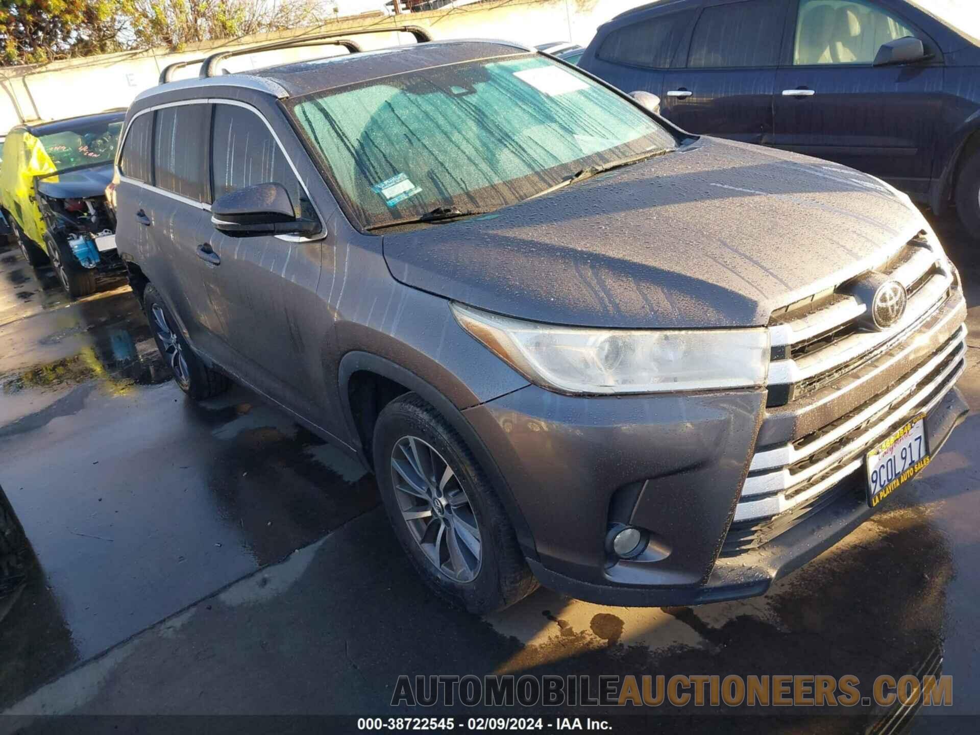 5TDKZRFH7JS261043 TOYOTA HIGHLANDER 2018