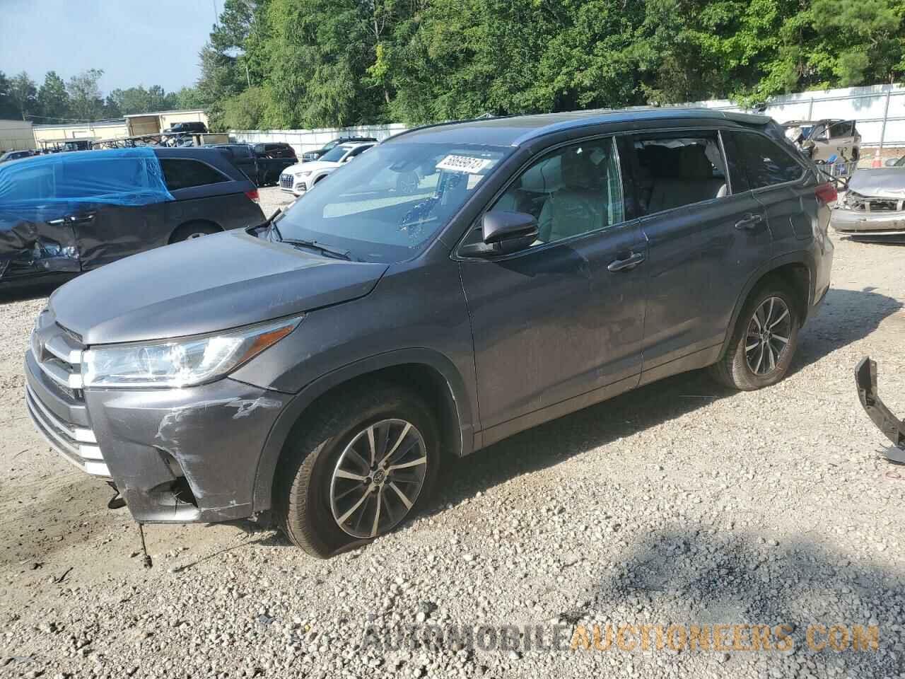 5TDKZRFH7JS532702 TOYOTA HIGHLANDER 2018