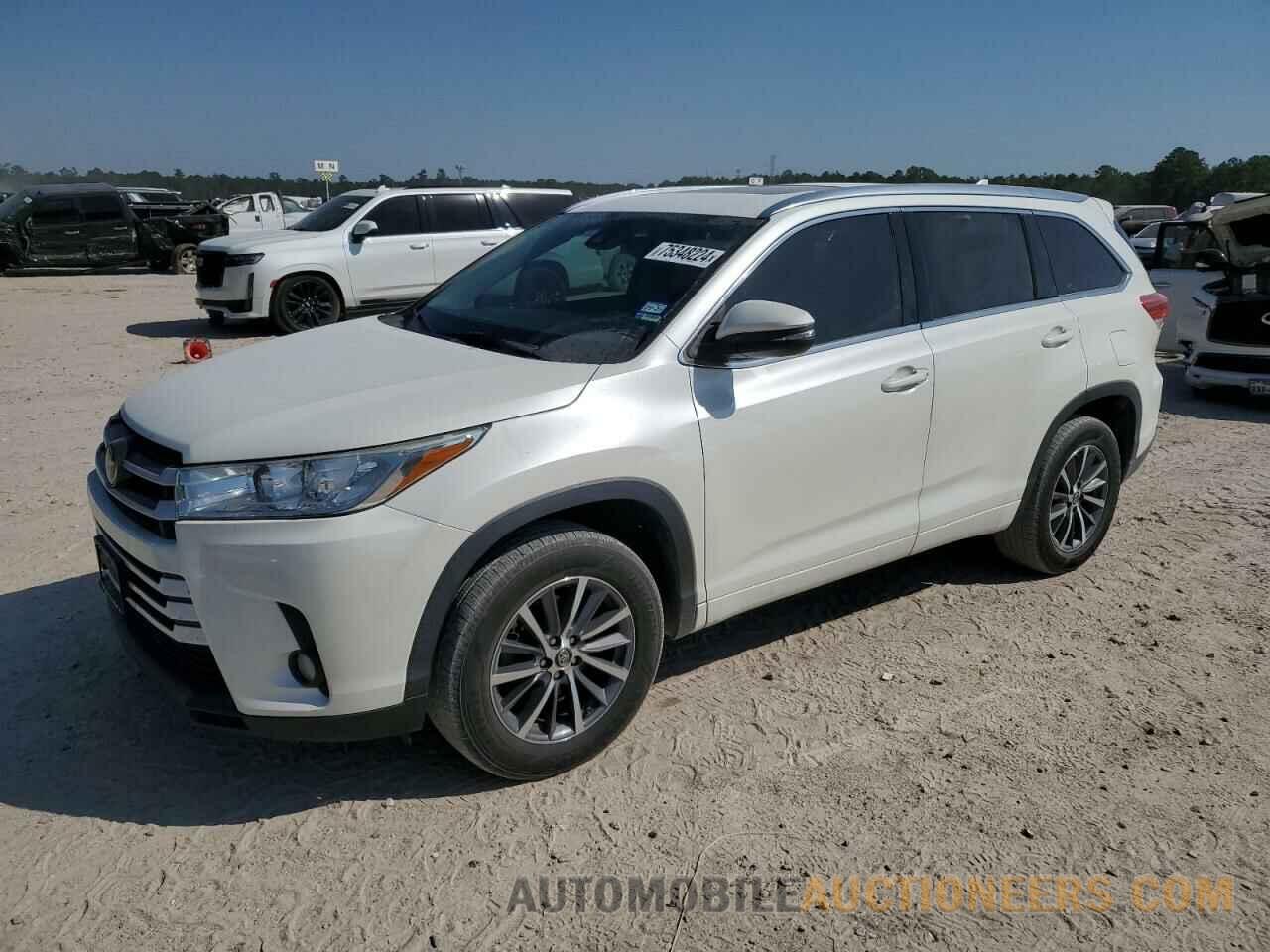 5TDKZRFH7JS534143 TOYOTA HIGHLANDER 2018