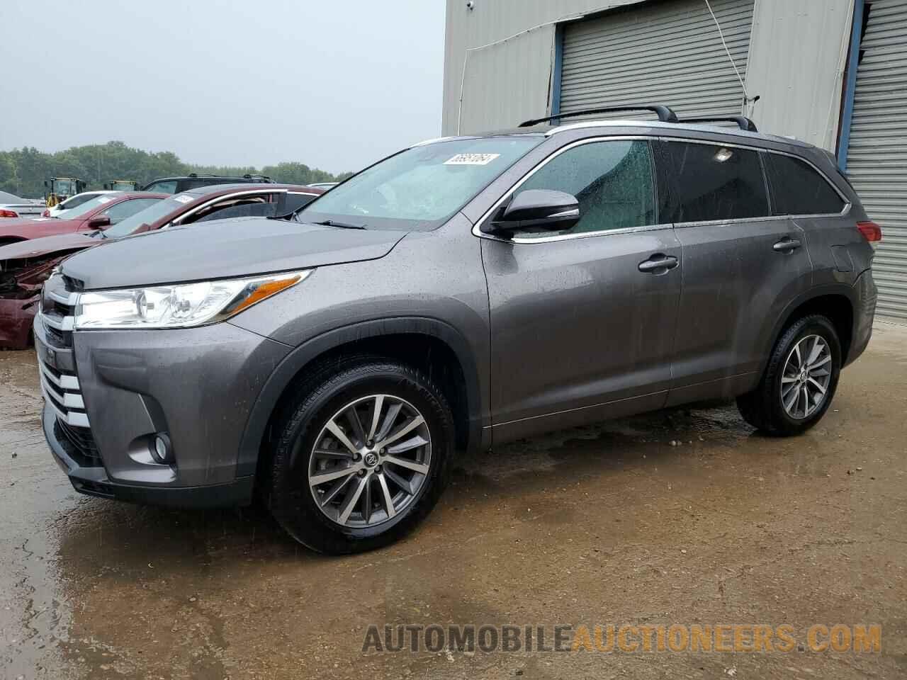 5TDKZRFH7JS541884 TOYOTA HIGHLANDER 2018