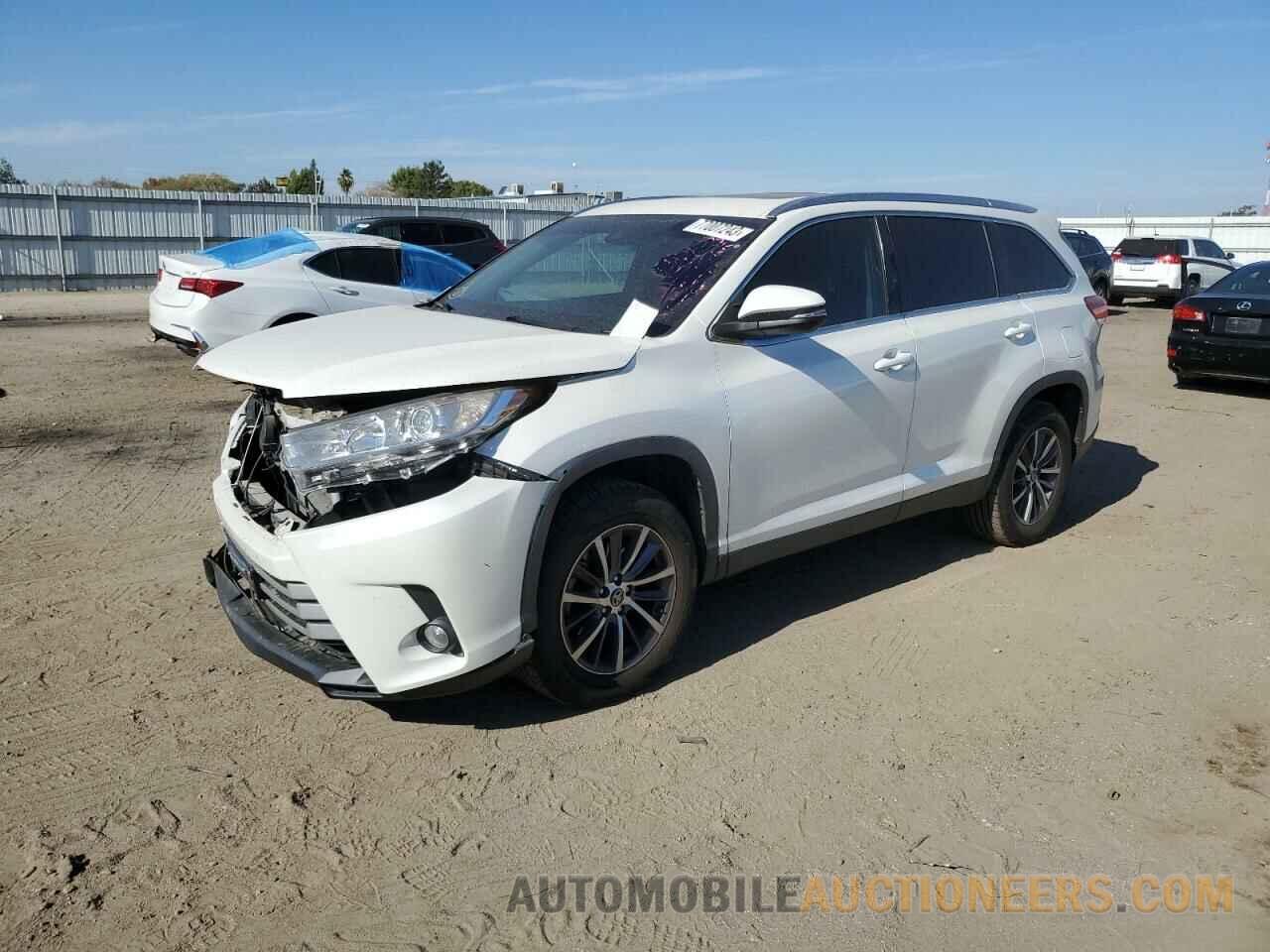 5TDKZRFH7KS338754 TOYOTA HIGHLANDER 2019