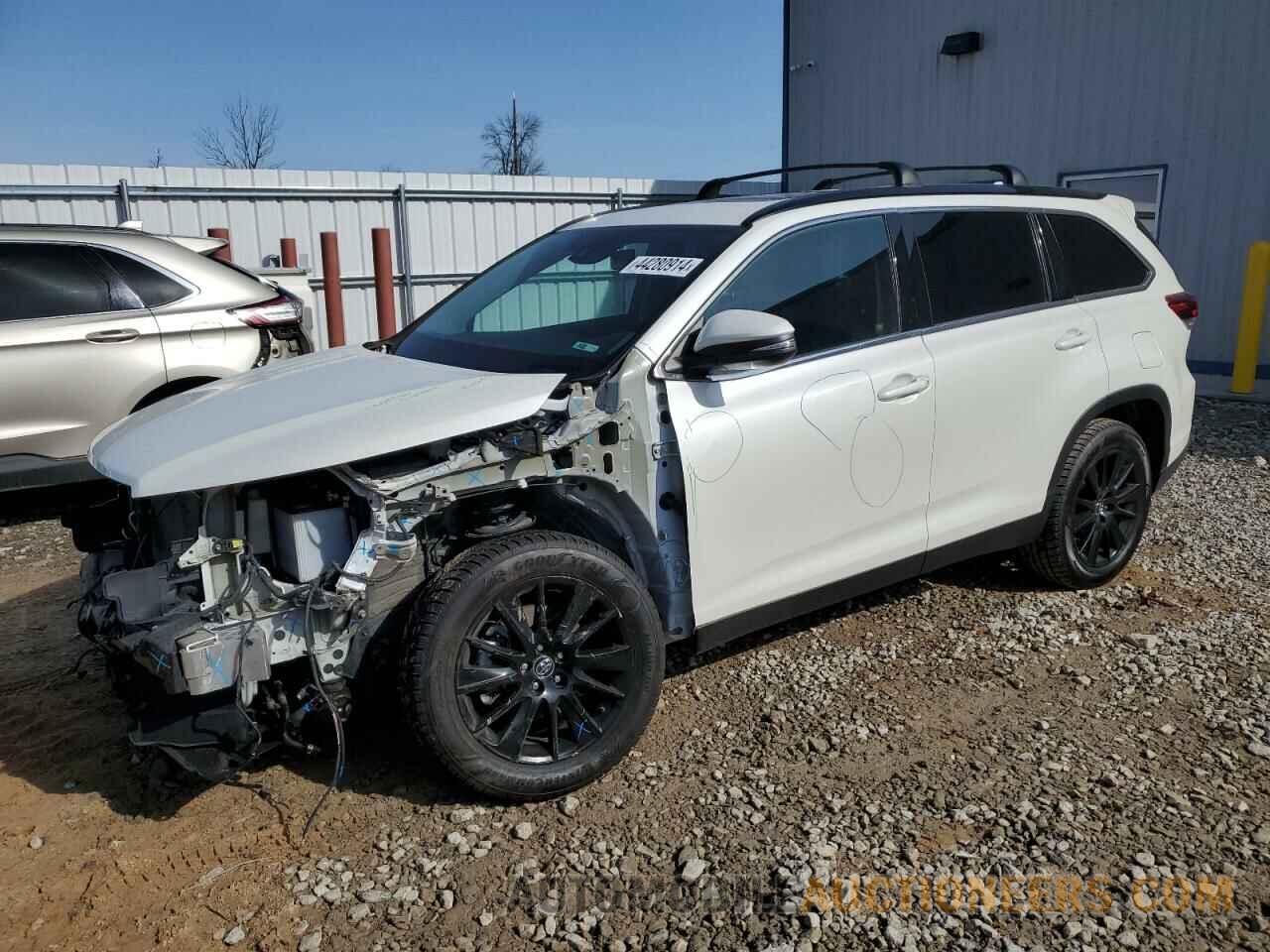 5TDKZRFH7KS552465 TOYOTA HIGHLANDER 2019