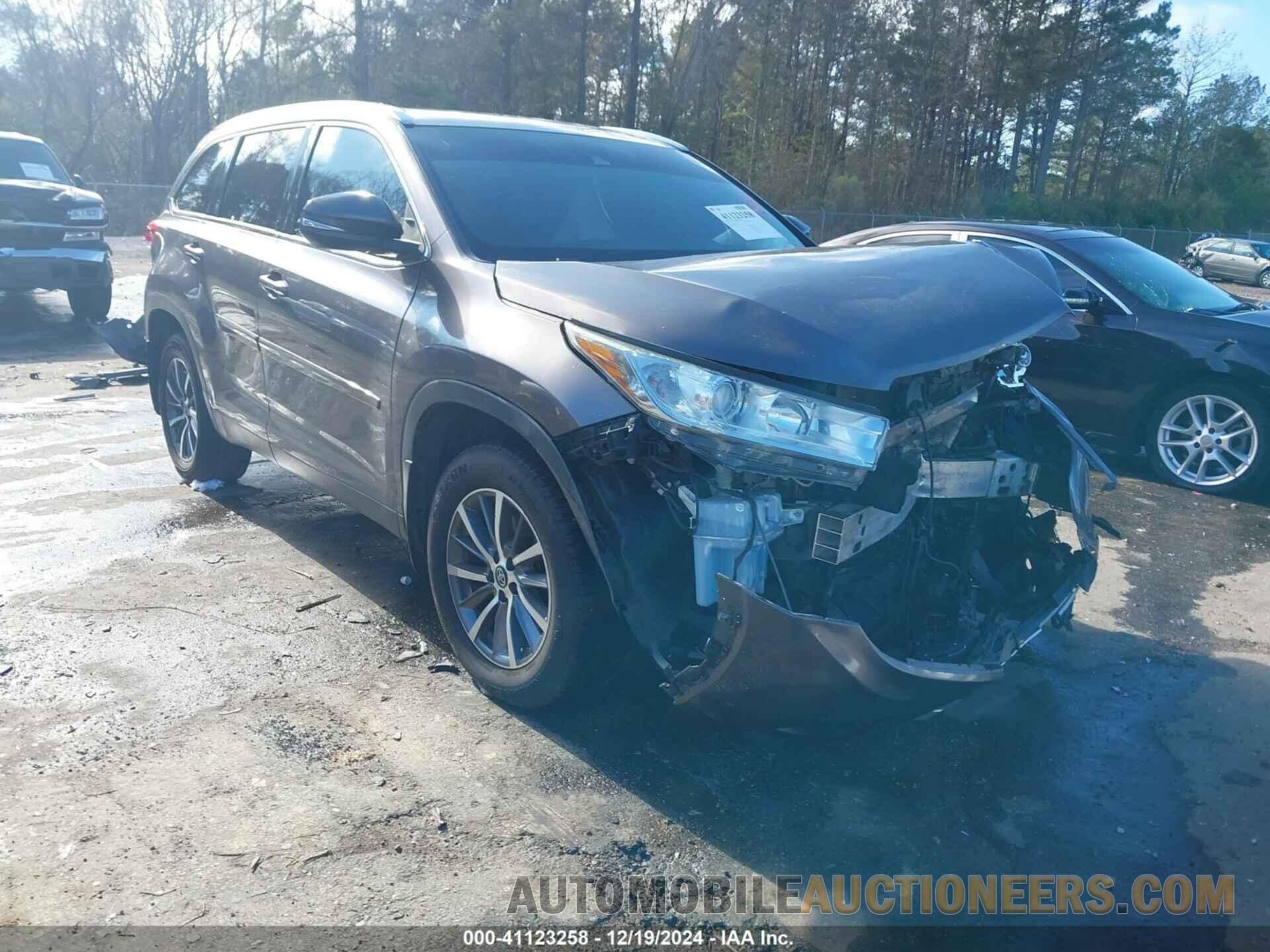 5TDKZRFH7KS560162 TOYOTA HIGHLANDER 2019