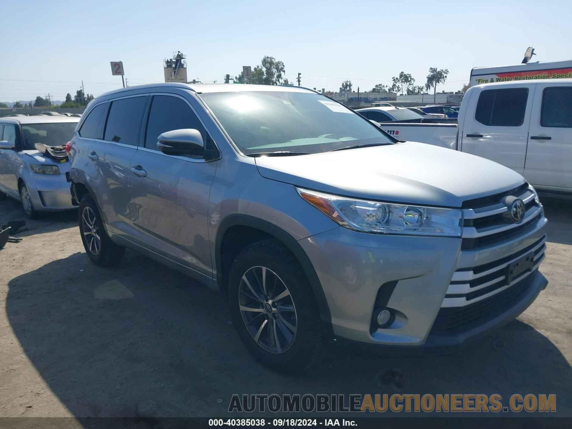 5TDKZRFH8HS204036 TOYOTA HIGHLANDER 2017