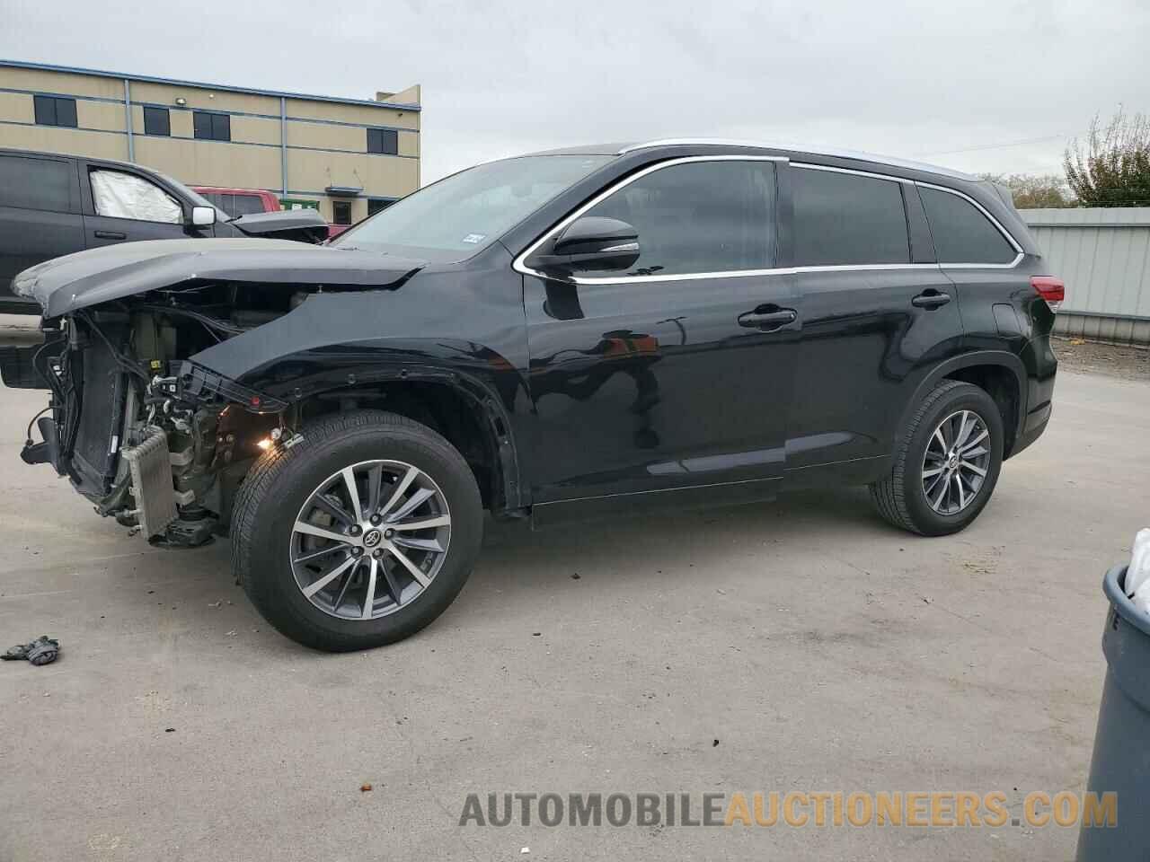 5TDKZRFH8HS211987 TOYOTA HIGHLANDER 2017