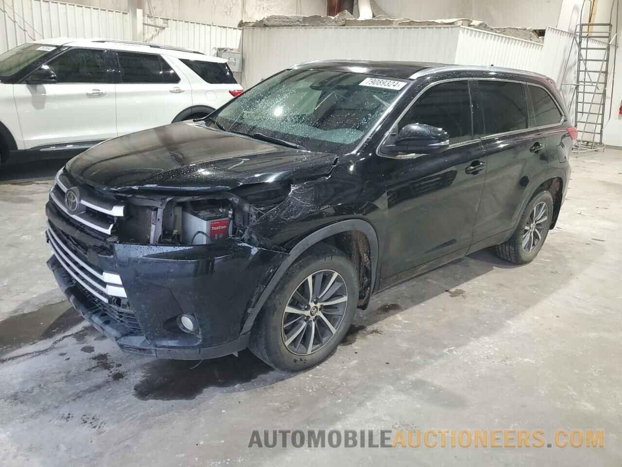 5TDKZRFH8JS264632 TOYOTA HIGHLANDER 2018