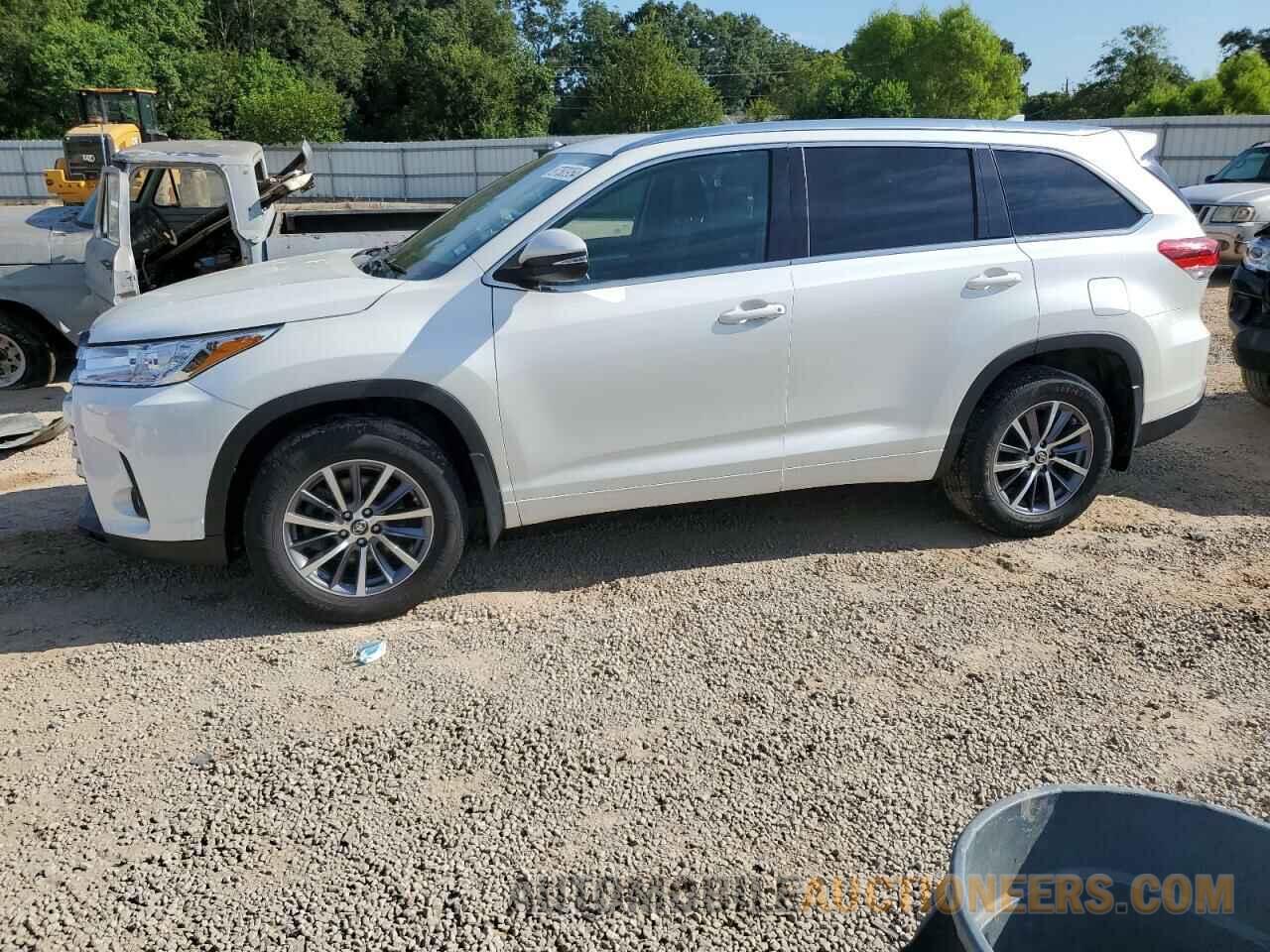 5TDKZRFH8JS271628 TOYOTA HIGHLANDER 2018