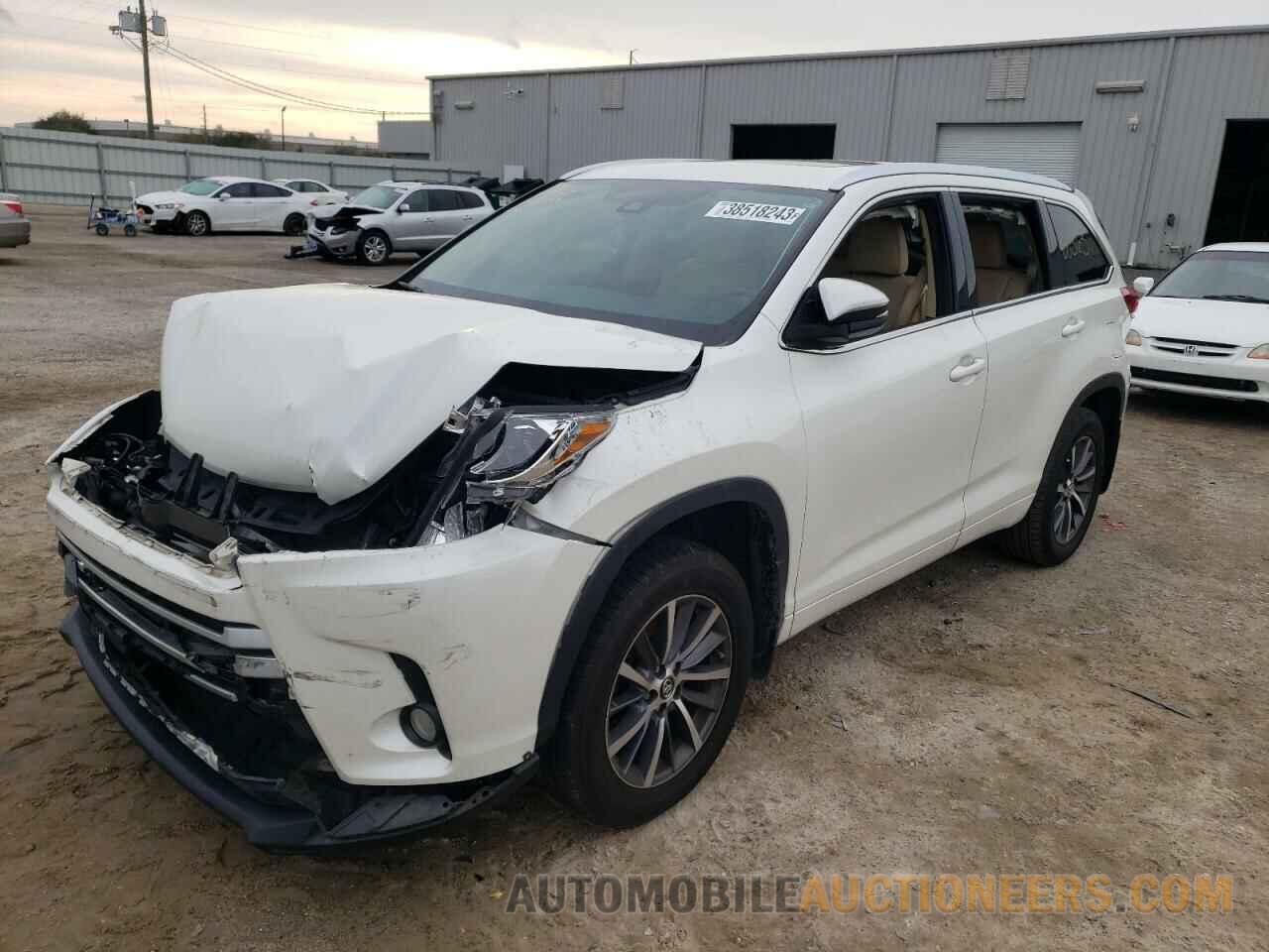 5TDKZRFH8JS535625 TOYOTA HIGHLANDER 2018