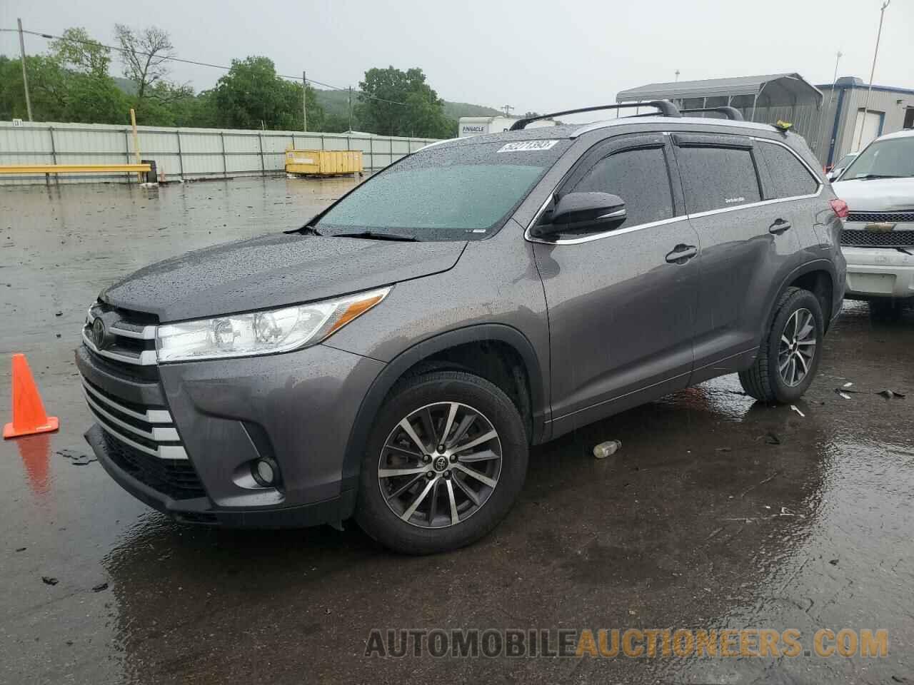 5TDKZRFH8JS538363 TOYOTA HIGHLANDER 2018