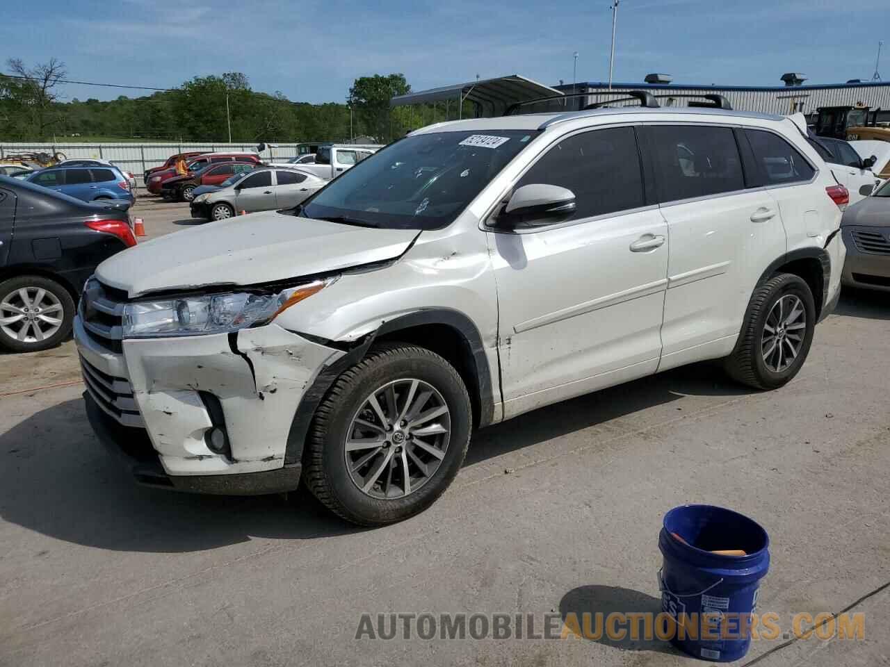 5TDKZRFH8JS539061 TOYOTA HIGHLANDER 2018