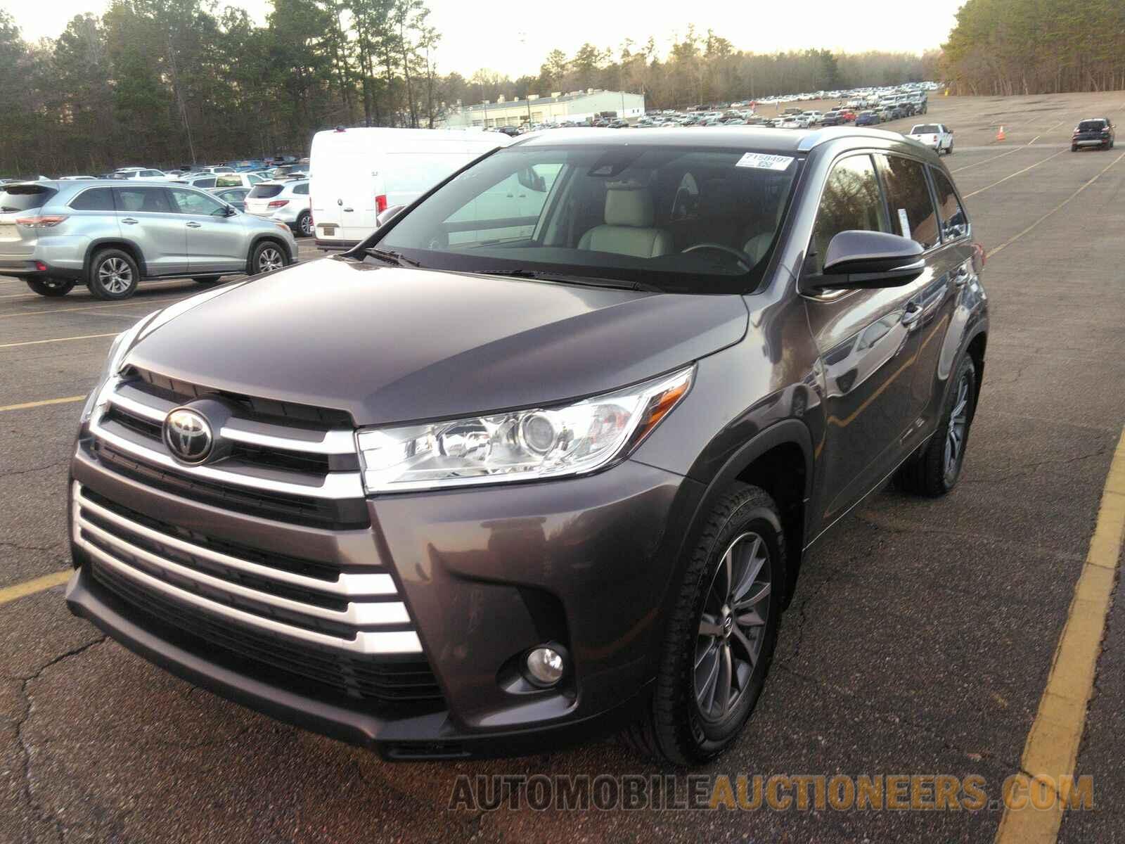 5TDKZRFH8JS539125 Toyota Highlander 2018