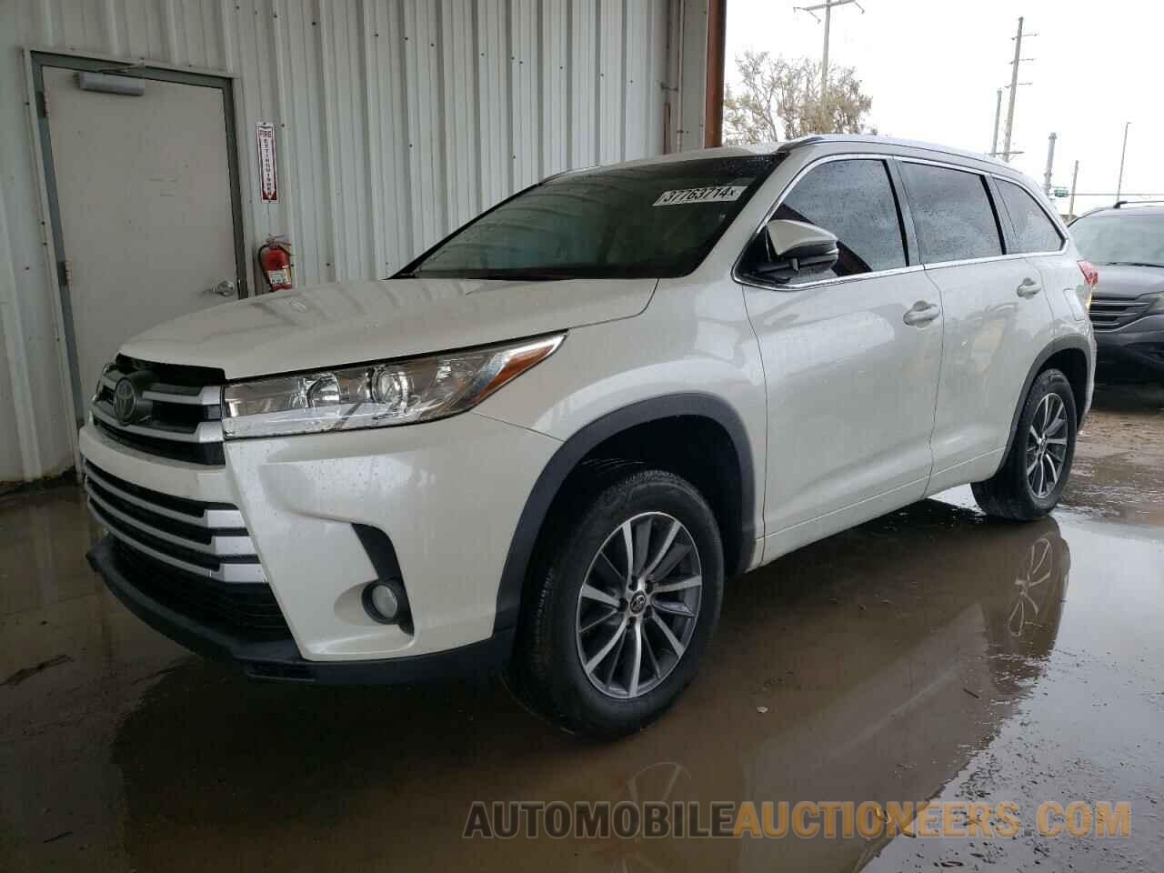 5TDKZRFH8JS539996 TOYOTA HIGHLANDER 2018