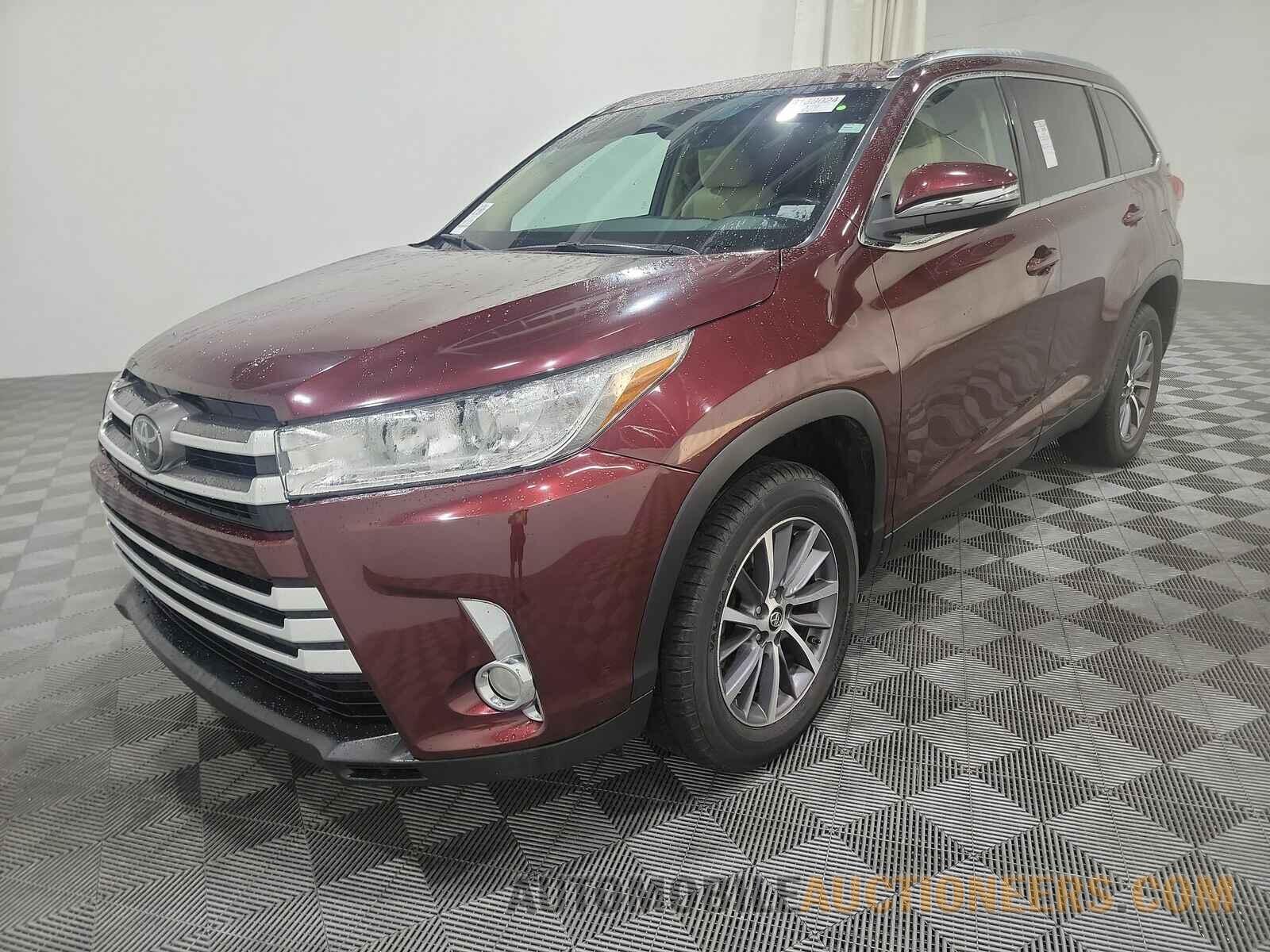 5TDKZRFH8KS318450 Toyota Highlander 2019