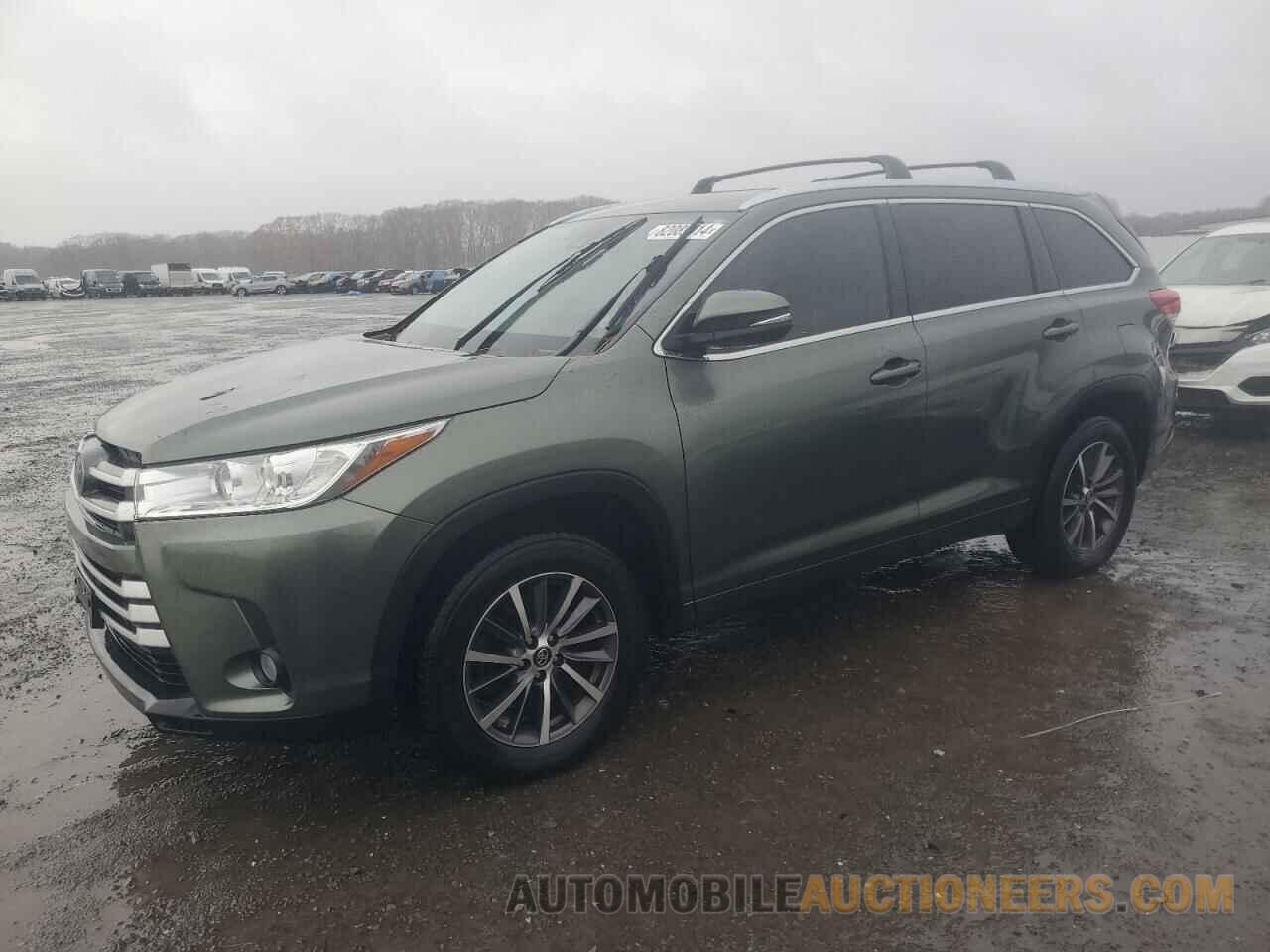 5TDKZRFH9JS268284 TOYOTA HIGHLANDER 2018