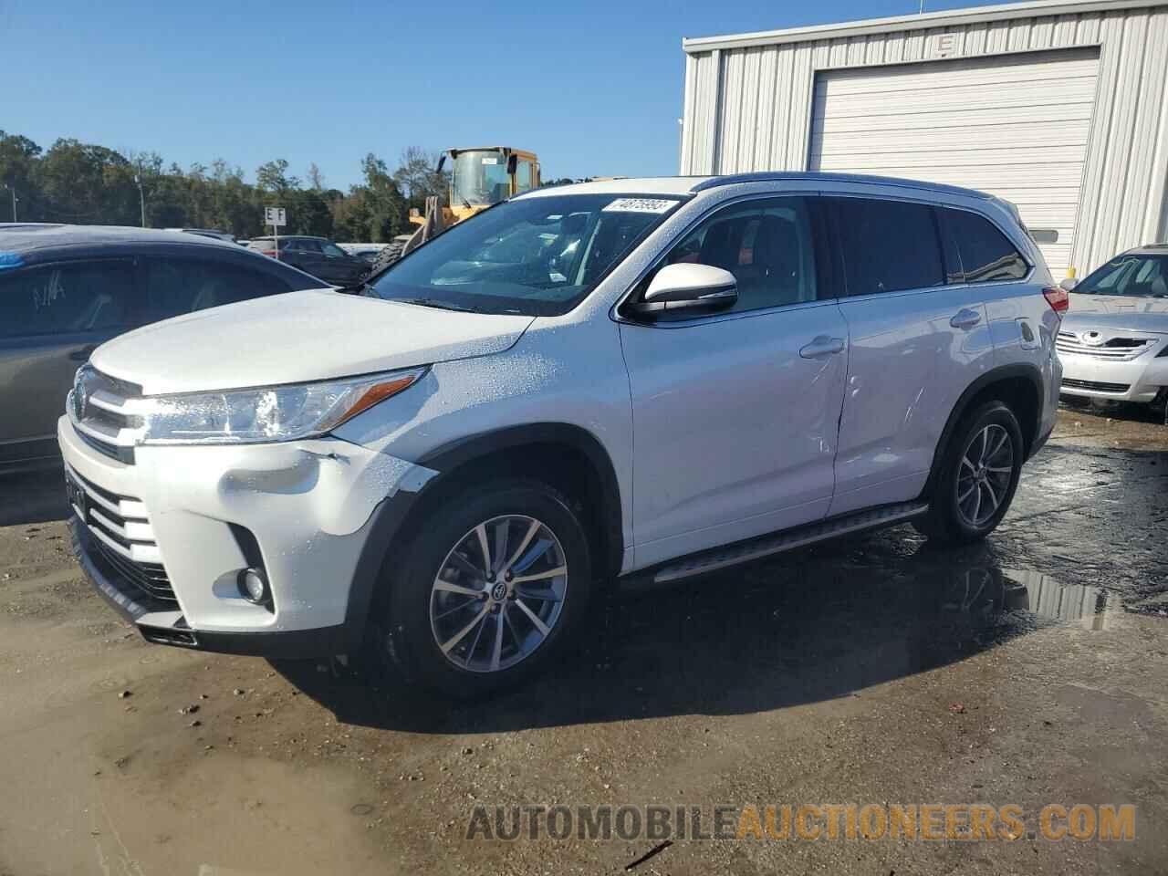 5TDKZRFH9JS286364 TOYOTA HIGHLANDER 2018