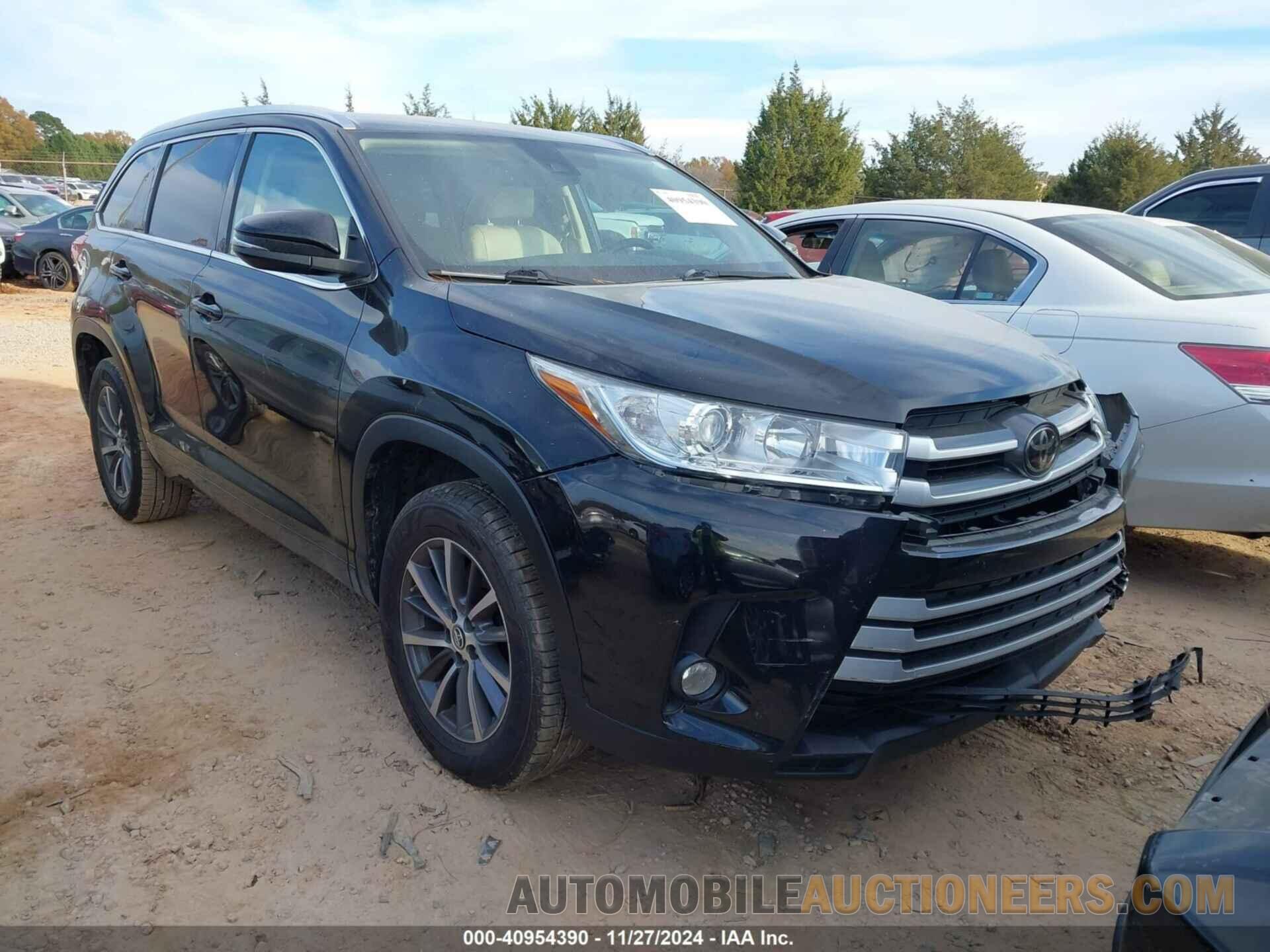 5TDKZRFH9JS528635 TOYOTA HIGHLANDER 2018