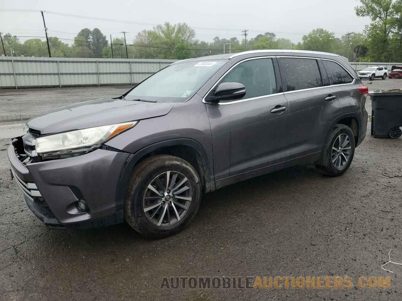 5TDKZRFH9JS539196 TOYOTA HIGHLANDER 2018