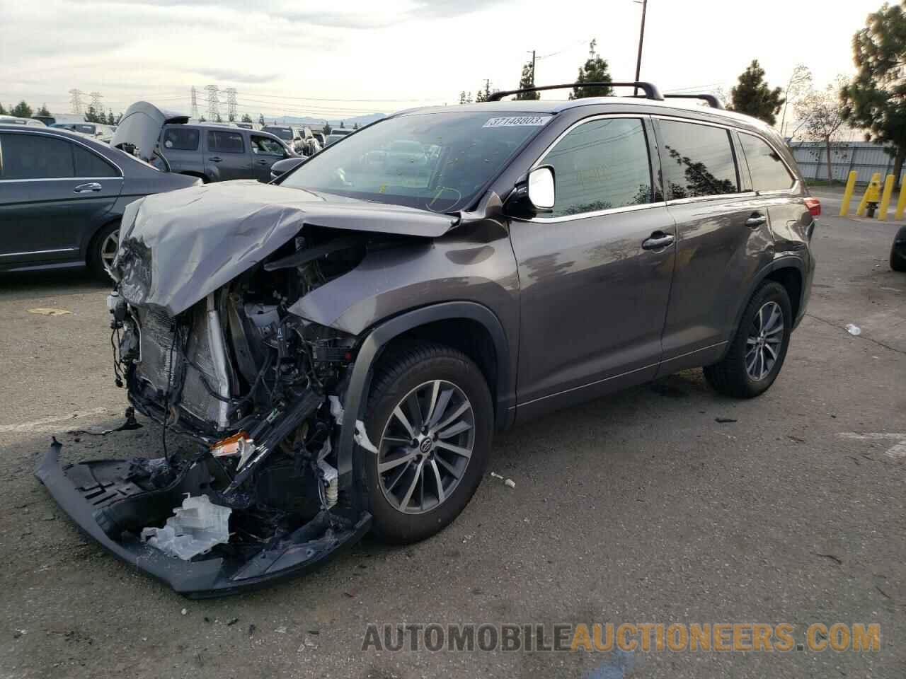 5TDKZRFH9JS549548 TOYOTA HIGHLANDER 2018