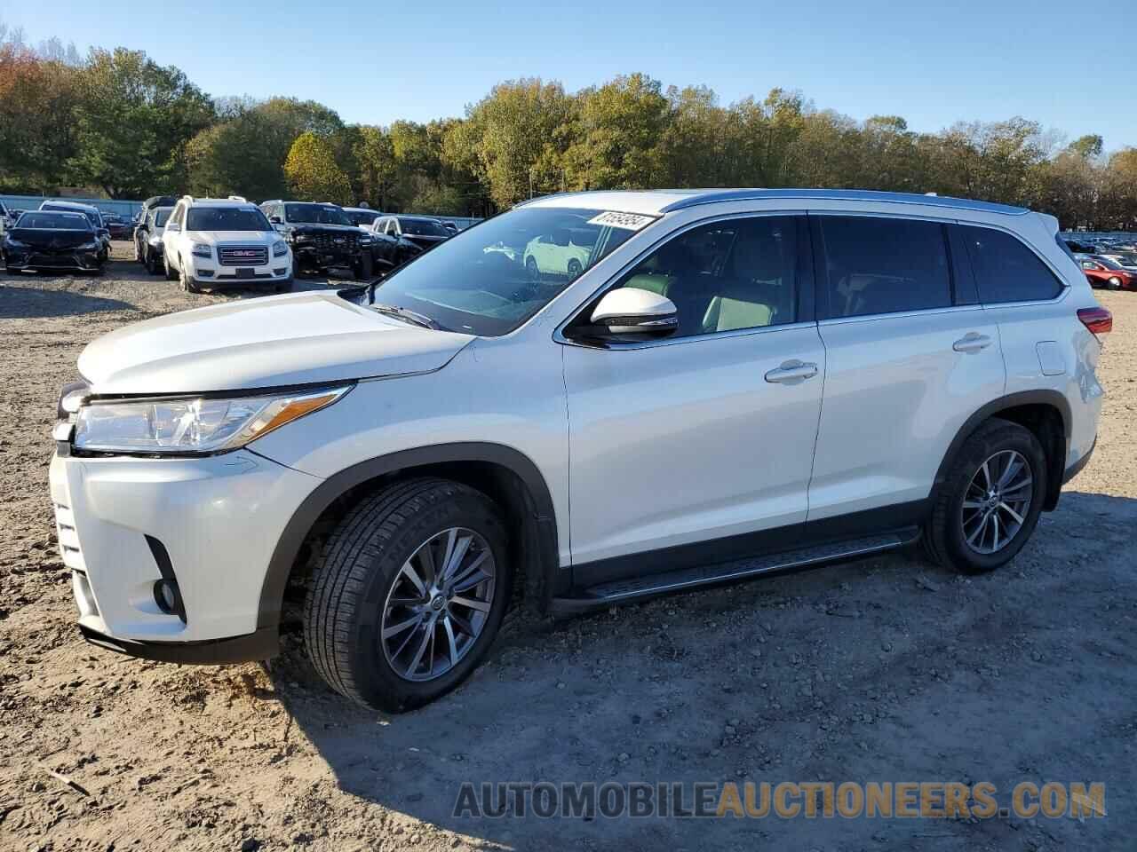 5TDKZRFH9KS300278 TOYOTA HIGHLANDER 2019