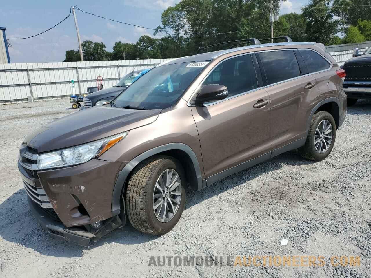 5TDKZRFH9KS360822 TOYOTA HIGHLANDER 2019