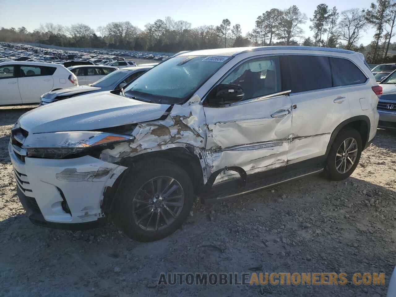 5TDKZRFH9KS554881 TOYOTA HIGHLANDER 2019