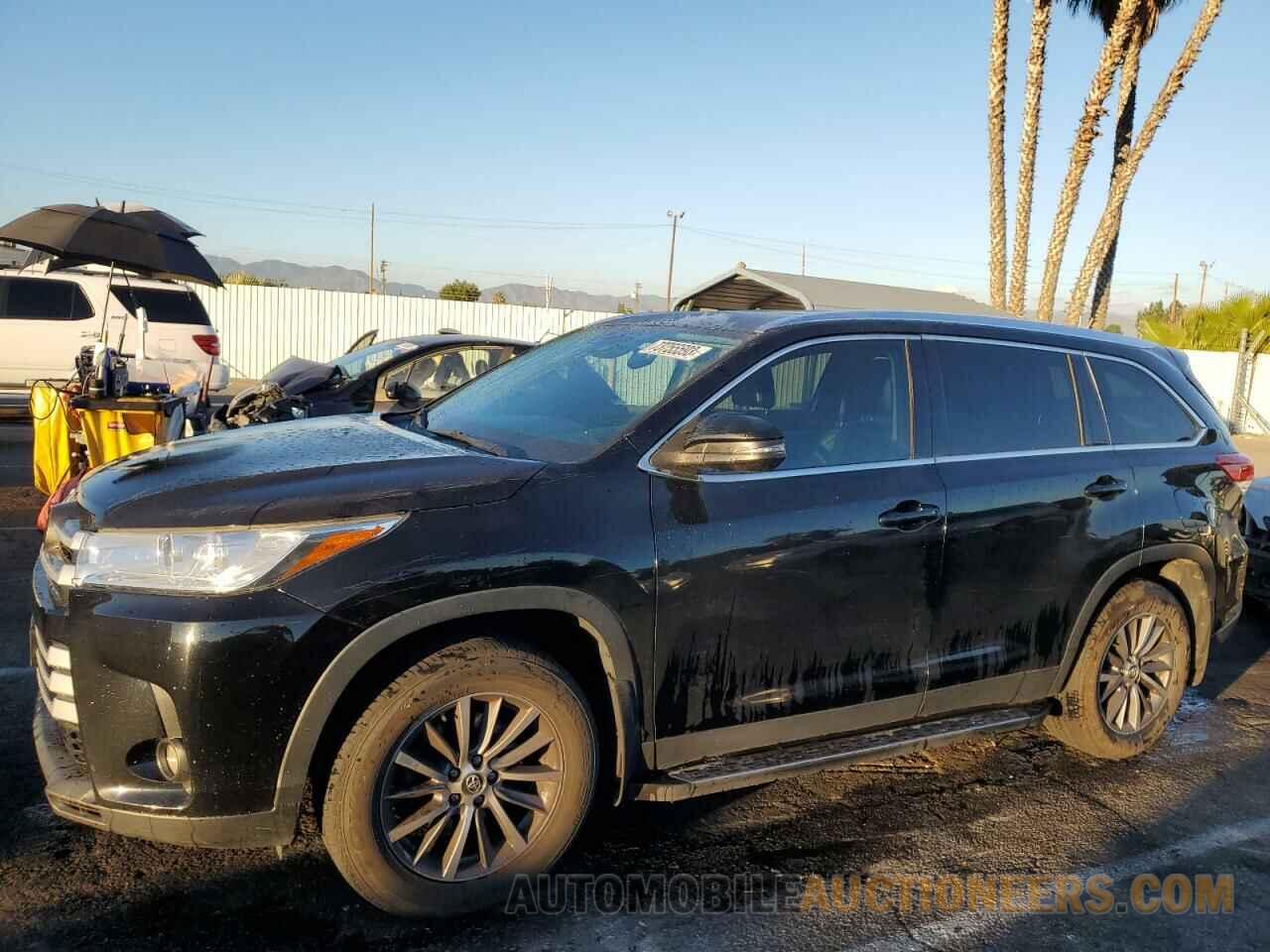 5TDKZRFH9KS561717 TOYOTA HIGHLANDER 2019