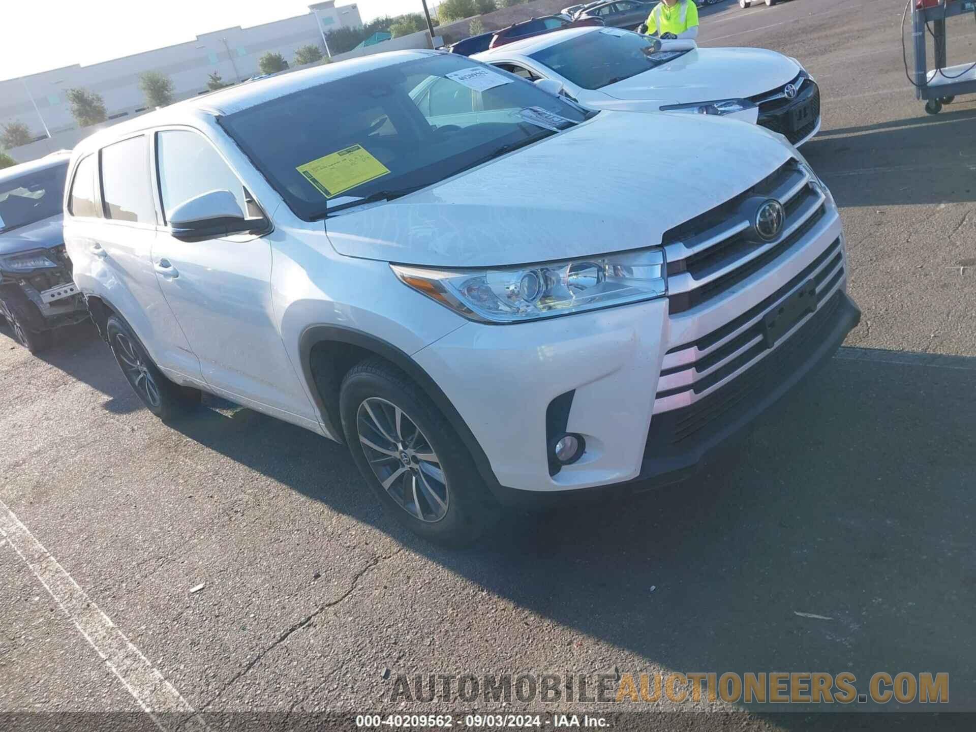 5TDKZRFHXHS194304 TOYOTA HIGHLANDER 2017