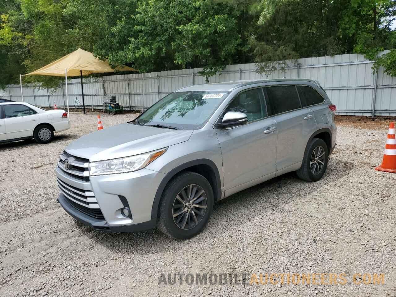 5TDKZRFHXHS515659 TOYOTA HIGHLANDER 2017