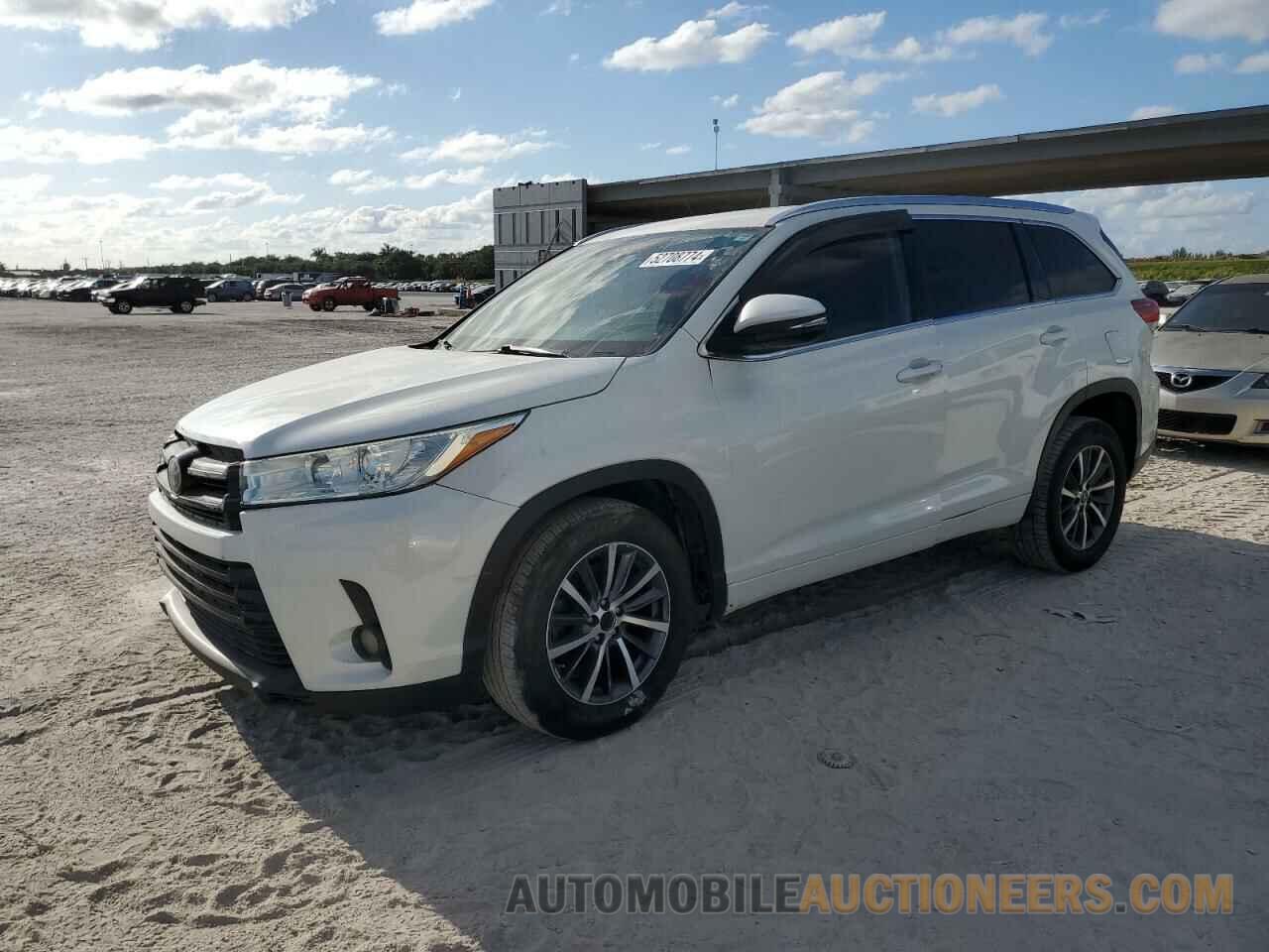 5TDKZRFHXHS524040 TOYOTA HIGHLANDER 2017